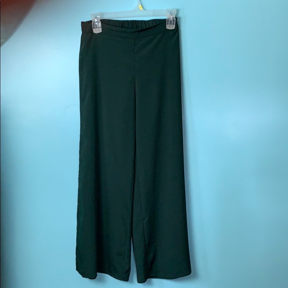 Wide legged pants
